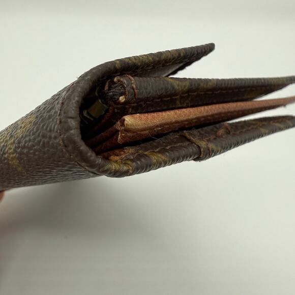 Louis Vuitton Monogram Bifold Wallet - Made in France - Vintage - Picture 7 of 14